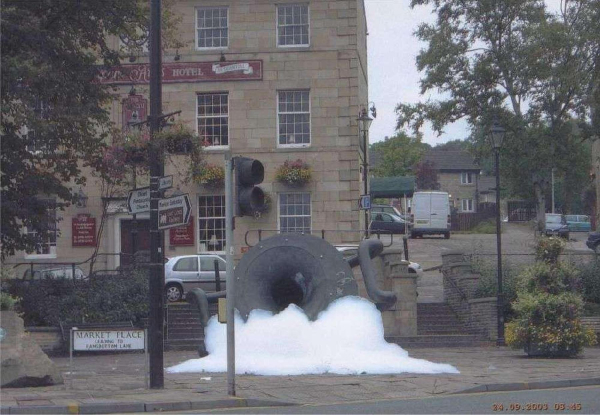 Mischief Makers -  the Urn Market Place
17-Buildings and the Urban Environment-05-Street Scenes-017-Market Place
Keywords: 2003