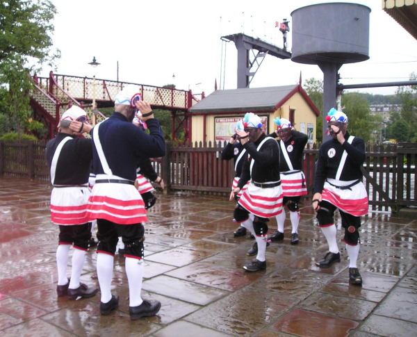 Coconutters outside Ramsbottom station 
14-Leisure-04-Events-010-Railway 

Keywords: 2007