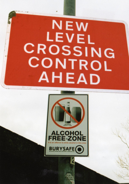 Street Signs, Bridge Street
17-Buildings and the Urban Environment-05-Street Scenes-003-Bridge Street
Keywords: 2008