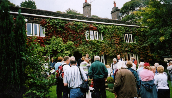Holcombe Village Walk
17-Buildings and the Urban Environment-05-Street Scenes-014-Holcombe Village
Keywords: 2008