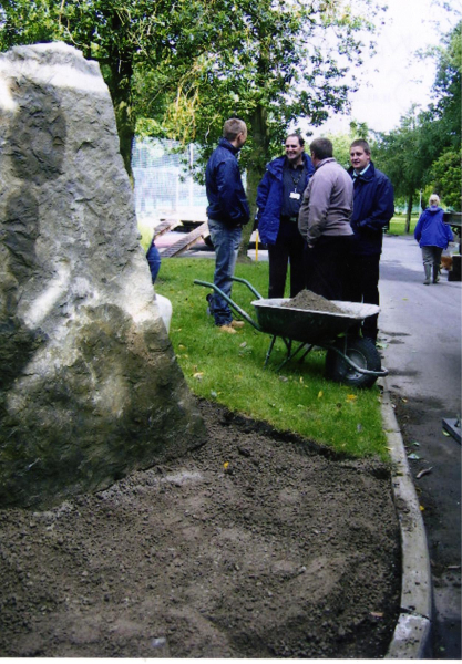 Watching the stone being erected in Nuttall Park
14-Leisure-01-Parks and Gardens-001-Nuttall Park General
Keywords: 2008
