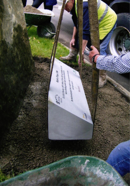 Men at work erecting the stone in Nuttall Park
14-Leisure-01-Parks and Gardens-001-Nuttall Park General
Keywords: 2008