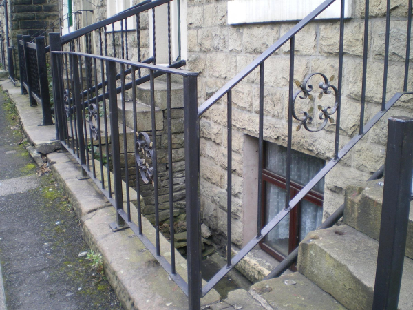 cellars in Kenyon Street
17-Buildings and the Urban Environment-05-Street Scenes-016-Kenyon Street
Keywords: 2009