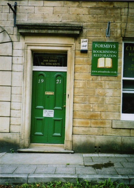 19-21 Market Place, ramsbottom - August 2011 
17-Buildings and the Urban Environment-05-Street Scenes-017-Market Place
Keywords: 2011