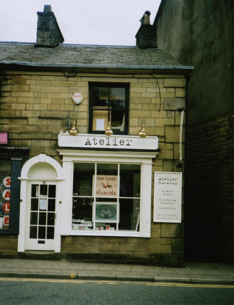 Printmakers Workshop, Market Place - August 2011 
17-Buildings and the Urban Environment-05-Street Scenes-017-Market Place
Keywords: 2011