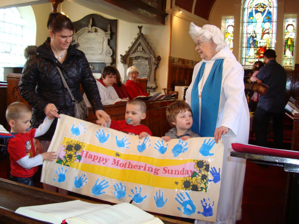 Mothering Sunday with Reader Pam Thomas at Edenfield Parish Church -3rd April 2011
06-Religion-01-Church Buildings-004-Church of England -  Edenfield Parish Church
Keywords: 2011