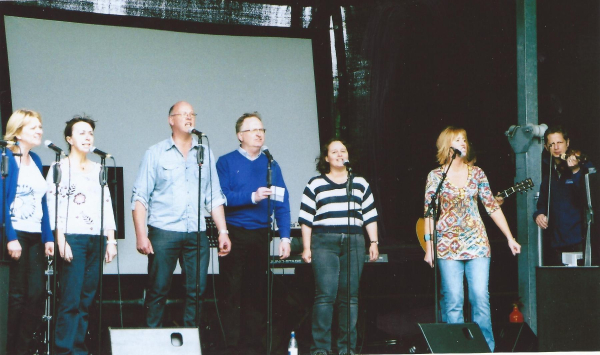 Ramsbottom Churches Together - Family Fun Day - Nuttall Park 19th June 2011
14-Leisure-01-Parks and Gardens-001-Nuttall Park General
Keywords: 2011