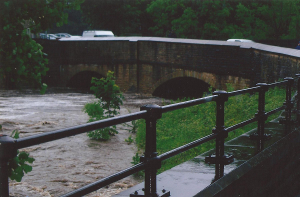 River Irwell floods at Peel Bridge 
17-Buildings and the Urban Environment-05-Street Scenes-021-Peel Brow area
Keywords: 2012