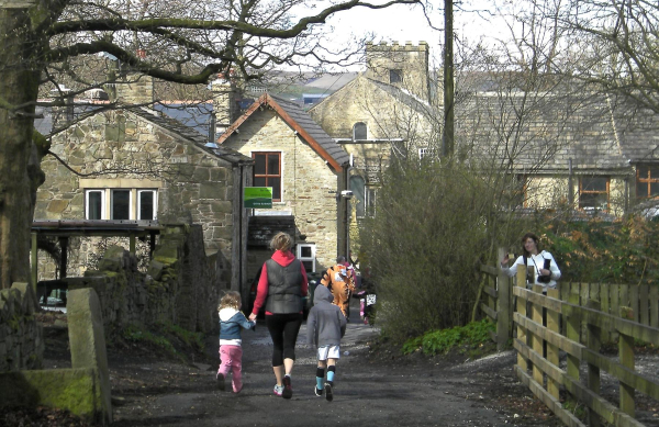 The Big Run by Edenfield School- 27 April 2013 
17-Buildings and the Urban Environment-05-Street Scenes-011-Edenfield
Keywords: 2013