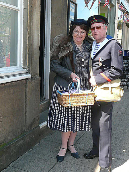 RAMSBOTTOM WORLD WAR 2 WEEKEND MAY BANK HOLIDAY
14-Leisure-04-Events-003-1940s weekends
Keywords: 2013