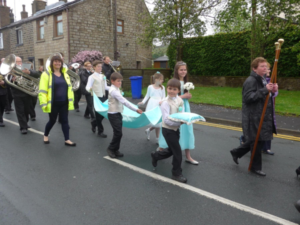 Whitsunday Procession of Witness by Edenfield Parish Church along Market Street - 24 May
06-Religion-01-Church Buildings-004-Church of England -  Edenfield Parish Church
Keywords: 2015