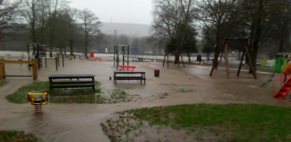Playground flooded in Nuttall park
14-Leisure-01-Parks and Gardens-001-Nuttall Park General
Keywords: 2015