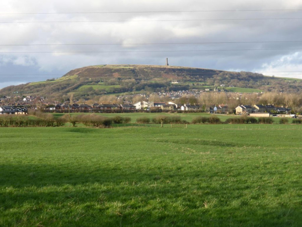 Peel Tower from track leading to Brandlesholme Rd to Summerseat.
08- History-01-Monuments-002-Peel Tower
Keywords: 2015