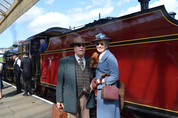 1940's weekend - Ramsbottom station renamed Nouvion
14-Leisure-04-Events-003-1940s weekends
Keywords: 2015