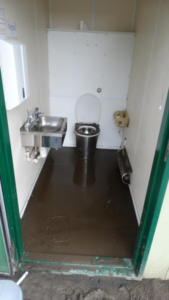 Cleaning up Nuttall Park Base after the Boxing Day floods
14-Leisure-01-Parks and Gardens-001-Nuttall Park General
Keywords: 2015