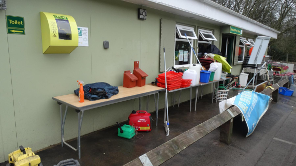 Cleaning up Nuttall Park Base after the Boxing Day floods
14-Leisure-01-Parks and Gardens-001-Nuttall Park General
Keywords: 2015