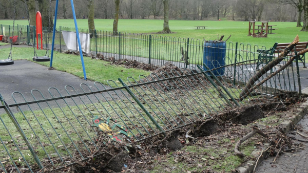 Flood damage in Nuttall Park
14-Leisure-01-Parks and Gardens-001-Nuttall Park General
Keywords: 2015