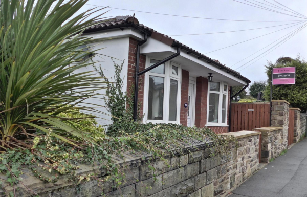 28 Bolton Road North, Edenfield converted from the Edenfield Branch Co-op - Oct 16
17-Buildings and the Urban Environment-05-Street Scenes-011-Edenfield
Keywords: 2016