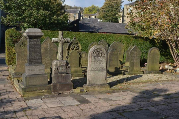 Grave stones next to St Paul's, Bridge Street
17-Buildings and the Urban Environment-05-Street Scenes-003-Bridge Street
Keywords: 2016