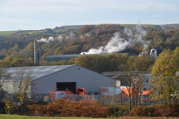 Back of Stubbins paoer mill
17-Buildings and the Urban Environment-05-Street Scenes-027-Stubbins Lane and Stubbins area
Keywords: 2016