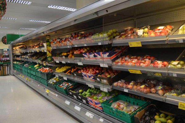 Shopping at Morrsions 
to be catalogued
Keywords: 2016