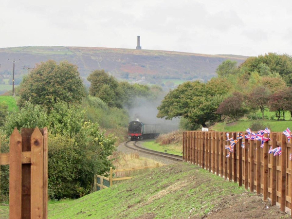 Holcombe Hill and the Steam Train
18-Agriculture and the Natural Environment-03-Topography and Landscapes-001-Holcombe Hill
Keywords: 2016