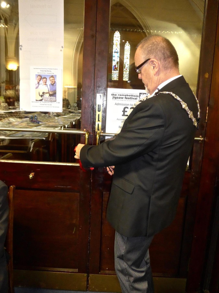 Jigsaw Festival at St Paul's 6 Sep 16 - Mayor cuts the ribbon to open the Festival
06-Religion-01-Church Buildings-001-Church of England  - St. Paul, Bridge Street, Ramsbottom
Keywords: 2016