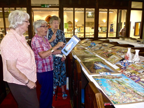 Jigsaw Festival at St Paul's 6 Sep 16 - Surprise at a puzzle vase
06-Religion-01-Church Buildings-001-Church of England  - St. Paul, Bridge Street, Ramsbottom
Keywords: 2016