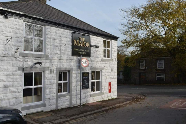 The repainted public house The Major and brand new sign 
14-Leisure-05-Pubs-017-Major
Keywords: 2016