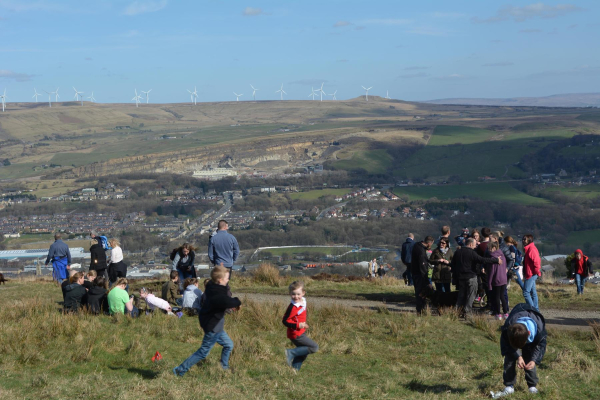 Holcombe Hill on Good Friday
18-Agriculture and the Natural Environment-03-Topography and Landscapes-001-Holcombe Hill
Keywords: 2016