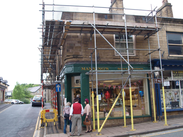 Mannings Cake Shop Bridge Street
17-Buildings and the Urban Environment-05-Street Scenes-003-Bridge Street
Keywords: 2017