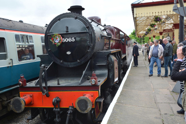  Love Manchester wreath on a steam train after the Manchester Arena attack 
16-Transport-03-Trains and Railways-000-General
Keywords: 2017