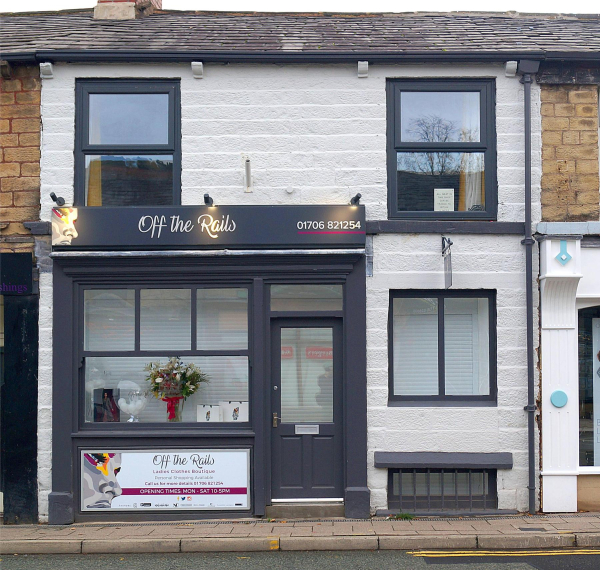 Off the Rails - Bolton Street
17-Buildings and the Urban Environment-05-Street Scenes-031 Bolton Street
Keywords: 2018