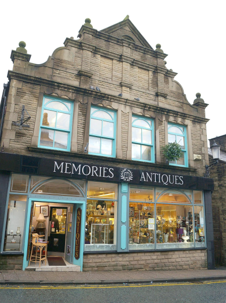 Memories Antiques - Bridge Street
17-Buildings and the Urban Environment-05-Street Scenes-003-Bridge Street
Keywords: 2018