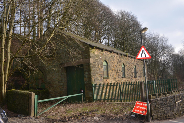 Summerseat engine shed
17-Buildings and the Urban Environment-05-Street Scenes-028-Summerseat area
Keywords: 2018