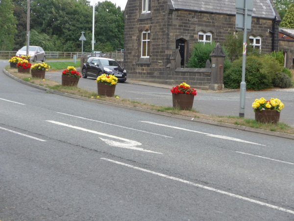Memorials to the Lancashire Fusiliers, Bolton Road North, Edenfield
17-Buildings and the Urban Environment-05-Street Scenes-011-Edenfield
Keywords: 2018