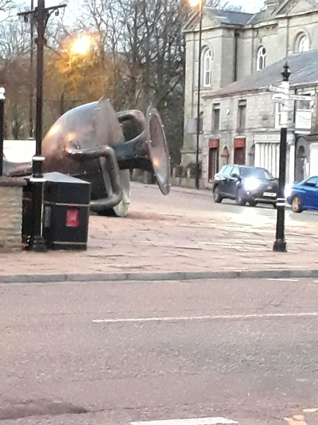 Urn at night 
17-Buildings and the Urban Environment-05-Street Scenes-017-Market Place
Keywords: 2018