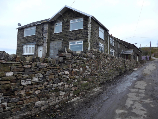 Gin Croft Farm, Gin Croft Lane, Edenfield; Being modernised ? ? ? 
17-Buildings and the Urban Environment-05-Street Scenes-011-Edenfield
Keywords: 2019