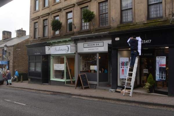 Bridge Street - Hushmoon and Room 54
17-Buildings and the Urban Environment-05-Street Scenes-003-Bridge Street
Keywords: 2019