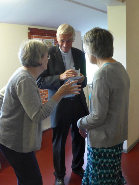 Edenfield Methodist Church -Rev Dr John Illsley chatting after his last service at Edenfield?
06-Religion-02-Church Activities-012-Methodist - Edenfield Primitive Methodist Chapel
Keywords: 2019