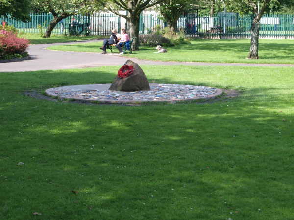 Memorial Stone Nuttall Park
14-Leisure-01-Parks and Gardens-001-Nuttall Park General
Keywords: 2019