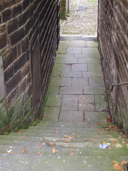 Ginnel between Pink Rhino & Dental Practice on Ramsbottom Lane 
17-Buildings and the Urban Environment-05-Street Scenes-017-Market Place
Keywords: 2019