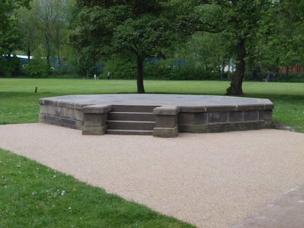 Newly restored Band Stand Nuttall Park
14-Leisure-01-Parks and Gardens-001-Nuttall Park General
Keywords: 2019