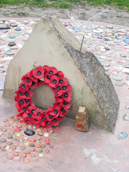 WW1 Memorial Rock Nuttall Park
14-Leisure-01-Parks and Gardens-001-Nuttall Park General
Keywords: 2019