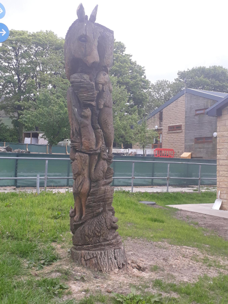 Totem Pole Carving Bleakholt Animal Sanctuary 
17-Buildings and the Urban Environment-05-Street Scenes-011-Edenfield
Keywords: 2019