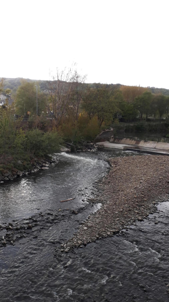 River Irwell from Bridge at bottom of Peel Brow 
17-Buildings and the Urban Environment-05-Street Scenes-021-Peel Brow area
Keywords: 2020