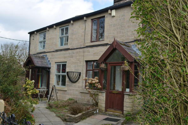 Higher Summerseat
17-Buildings and the Urban Environment-05-Street Scenes-028-Summerseat area
Keywords: 2021