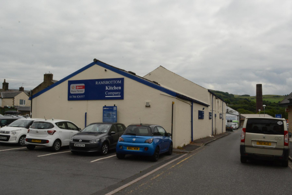 Union Street 
17-Buildings and the Urban Environment-05-Street Scenes-030-Union Street supermarket area
Keywords: 2021