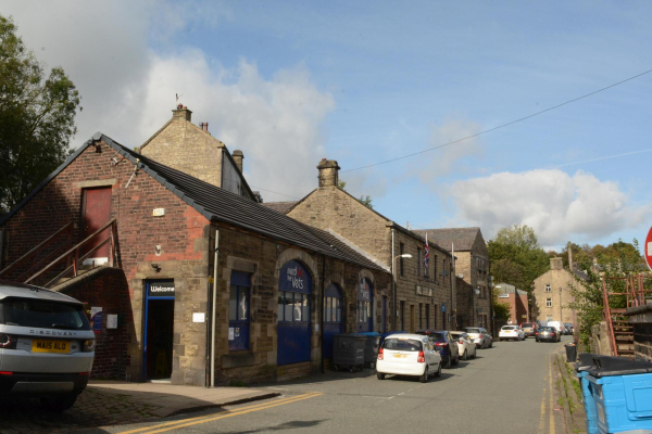 Central Street
17-Buildings and the Urban Environment-05-Street Scenes-008-Central Street
Keywords: 2021