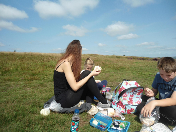 Picnic at the top of Holcombe Hill  
18-Agriculture and the Natural Environment-03-Topography and Landscapes-001-Holcombe Hill
Keywords: 2021